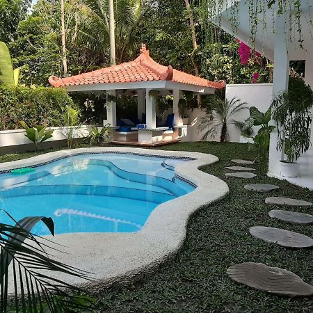 Sunkiss Villa By Yogya Tropicana Yogyakarta Exterior photo